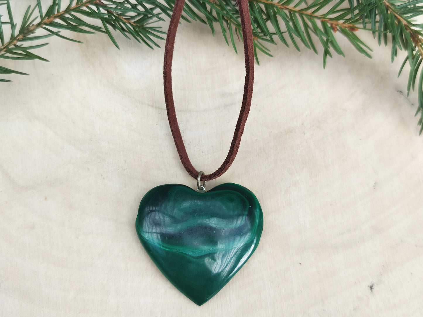 Malakiitti sydänriipus