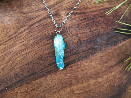 Aqua-aura Haltia riipus