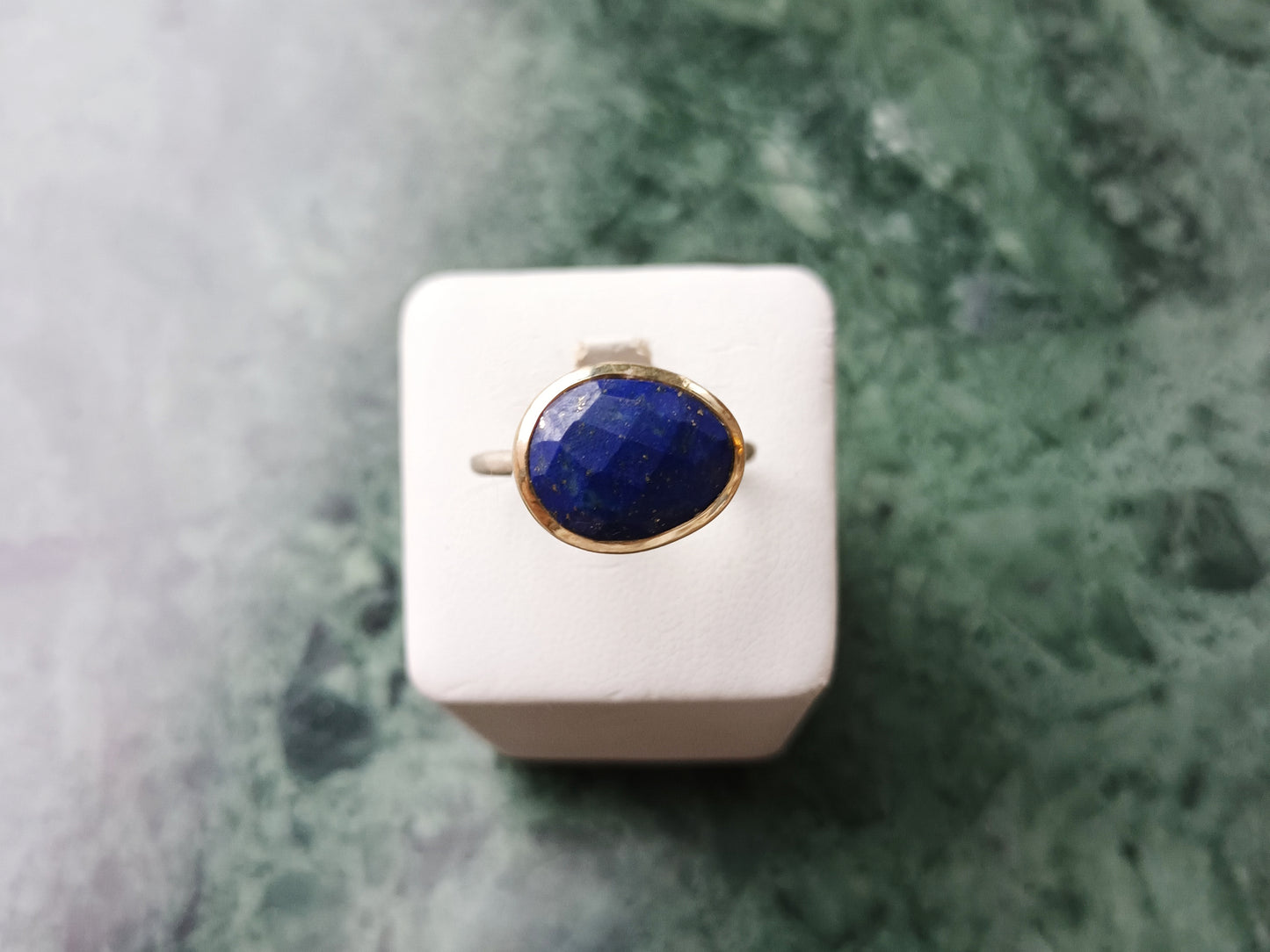 Lapis Lazuli sormus fasetti